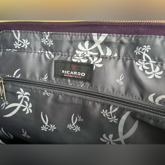 ✈️🧳Nearly New Ricardo Beverly Hills Carry-On Tote | Purple Floral - Picture 9 of 17